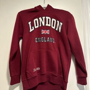 GWCC London England Sz: XS maroon embroidery Spell Out Hoodie. Union Jack flag